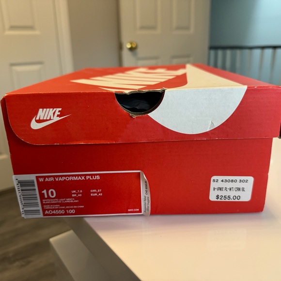 Nike Air Vapormax Plus - Picture 4 of 6